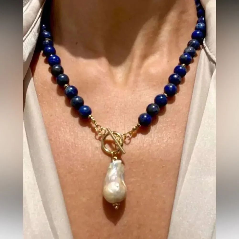 Elegant Blue Beaded Necklace A1353